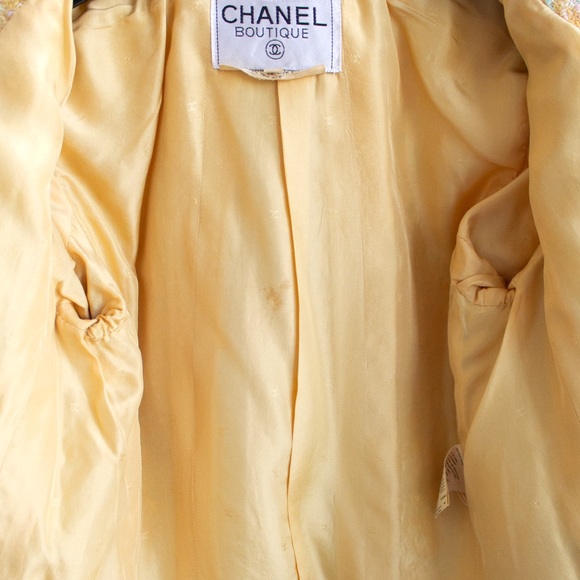 Iconic Chanel Vintage Spring 1994 Runway Yellow Tweed 94P Jacket - Picture 9 of 11